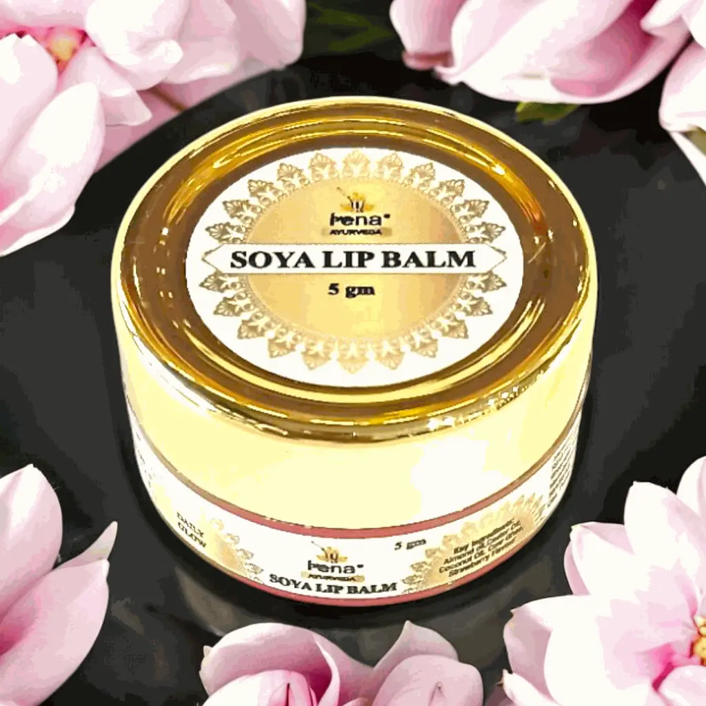 soya-lip-balm-2.webp